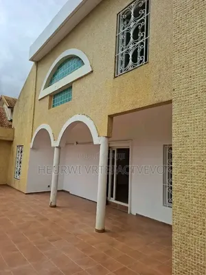 4chbre Duplex dans Cité Arcade, Cocody à Vendre