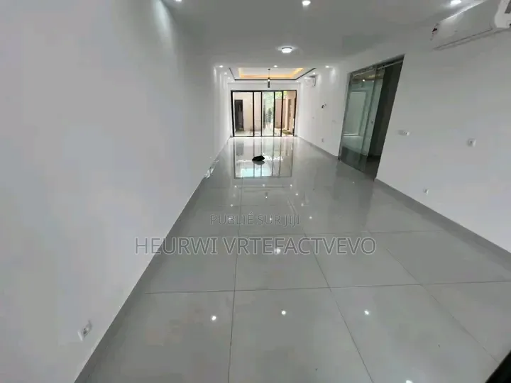 6chbre Duplex dans Free World, Bingerville à Vendre