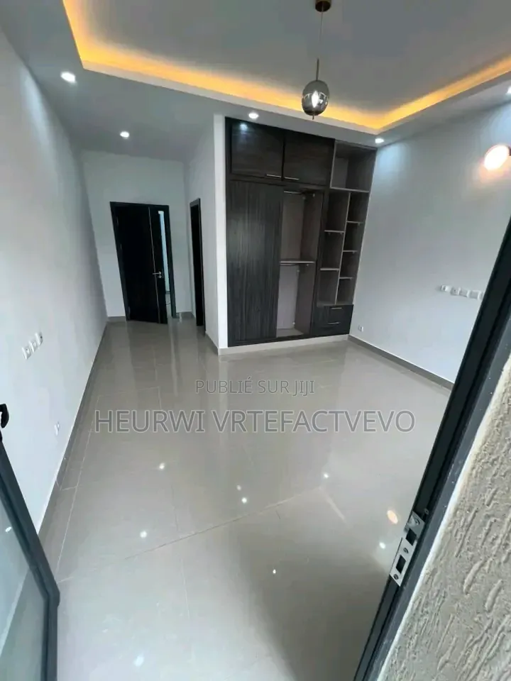 6chbre Duplex dans Free World, Bingerville à Vendre