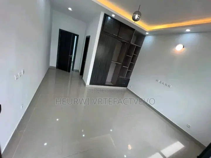 6chbre Duplex dans Free World, Bingerville à Vendre