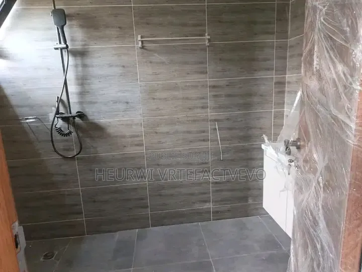 4chbre Duplex dans Abatta, Cocody à Vendre