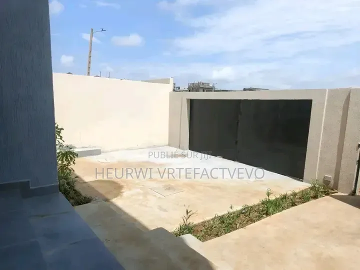 4chbre Duplex dans Abatta, Cocody à Vendre