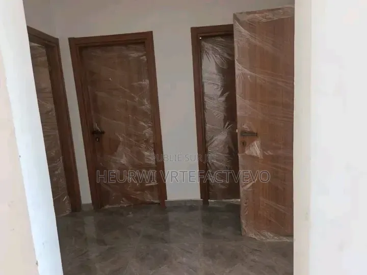 4chbre Duplex dans Abatta, Cocody à Vendre