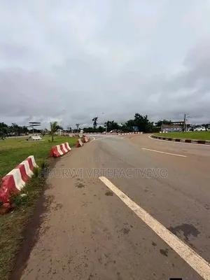 Un Terrain De 900M2 en Vente À Assouinde