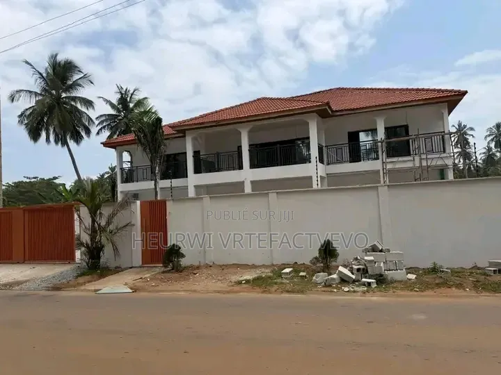 9chbre Duplex dans Yozalem, Grand-Bassam à Vendre
