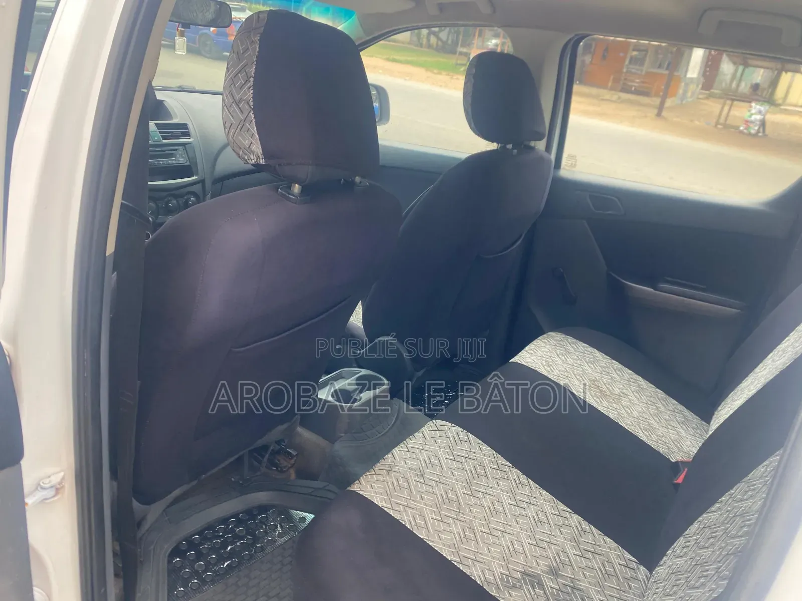 Mazda BT-50 2018 Blanc cassé