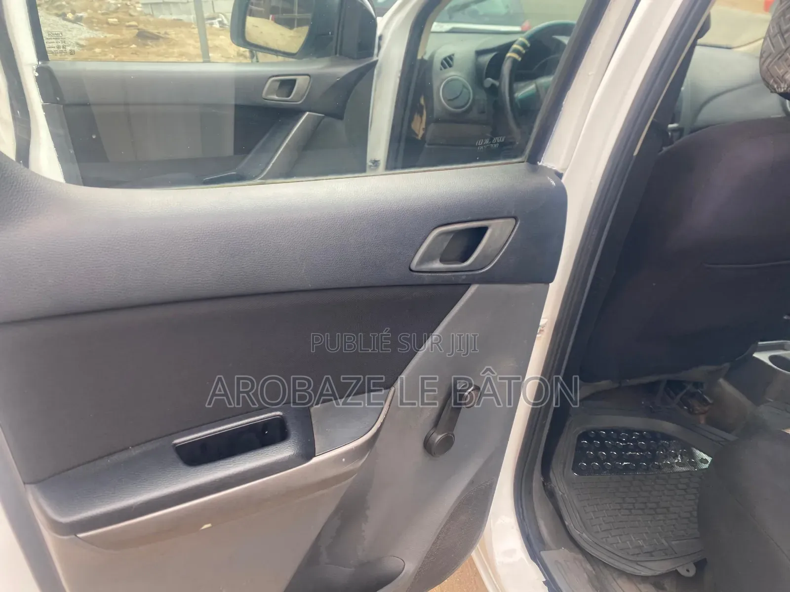 Mazda BT-50 2018 Blanc cassé