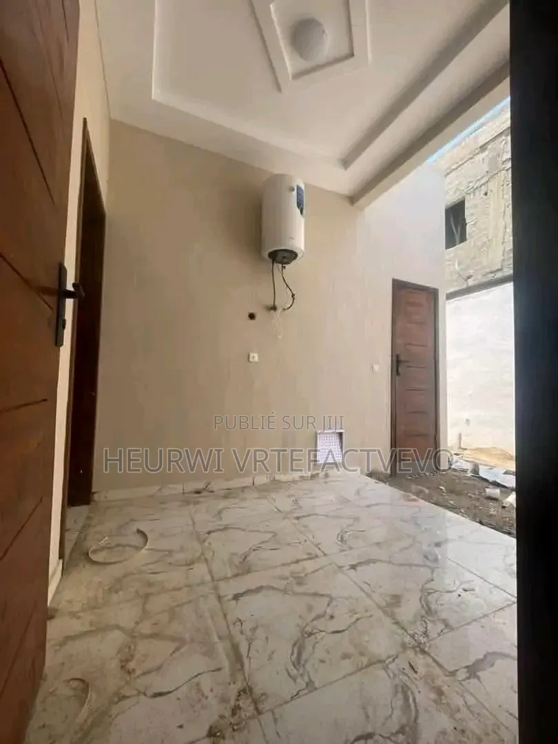 4chbre Duplex dans Bingerville Anan, Cocody à Vendre