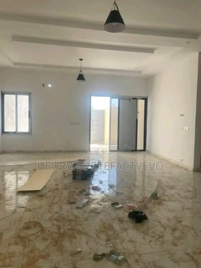 4chbre Duplex dans Bingerville Anan, Cocody à Vendre