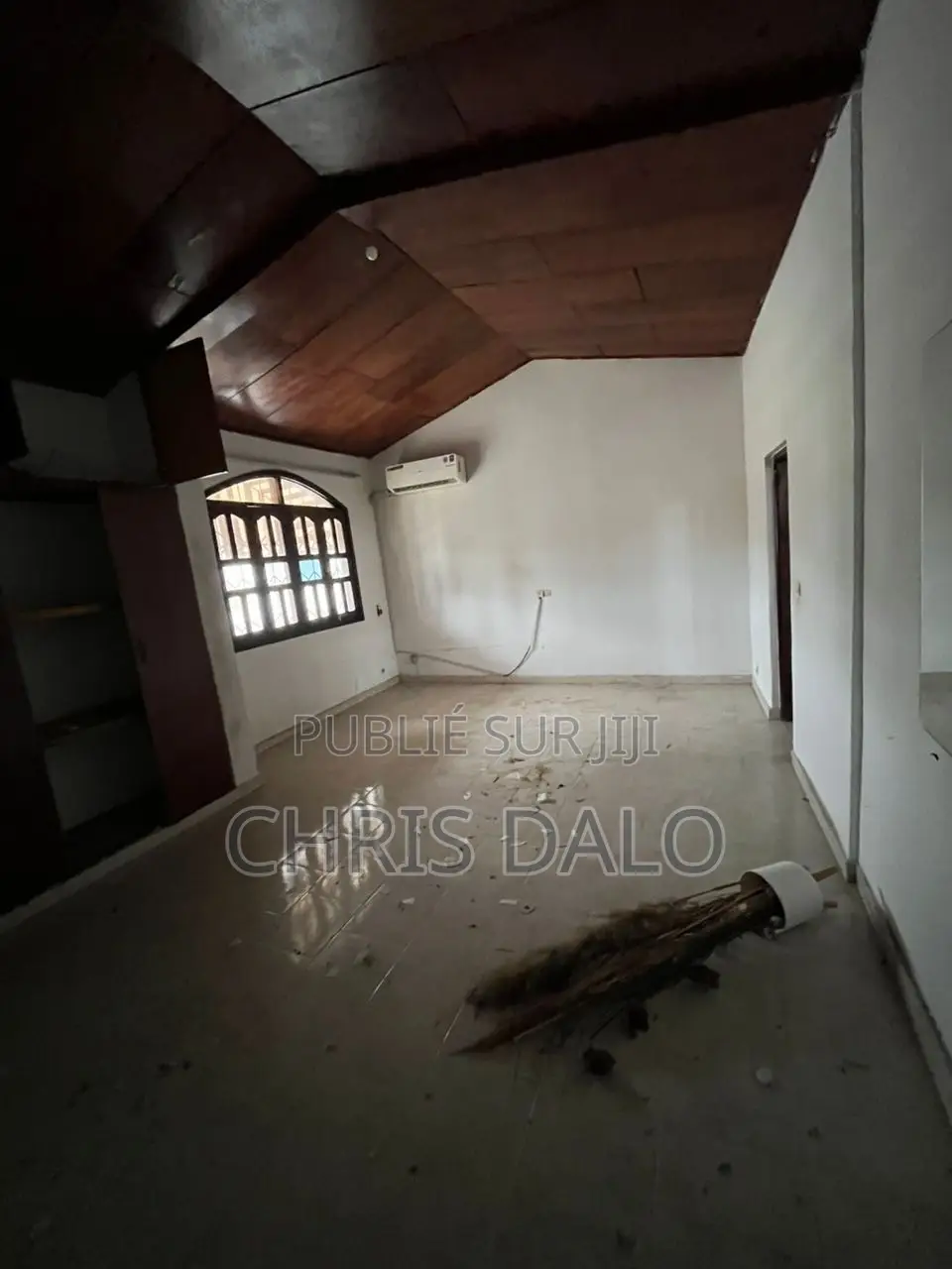 3chbre Duplex dans Fabio, Cocody à Louer