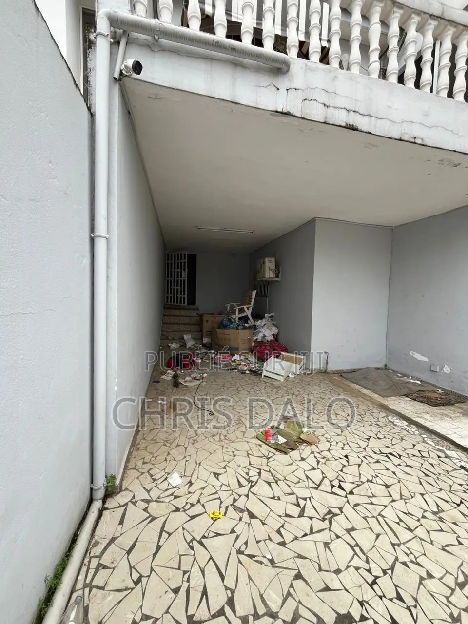 3chbre Duplex dans Fabio, Cocody à Louer