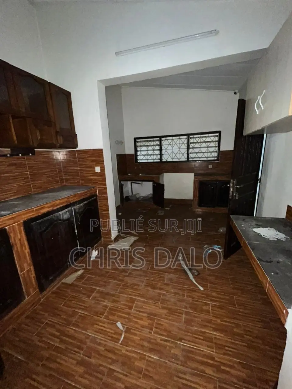3chbre Duplex dans Fabio, Cocody à Louer