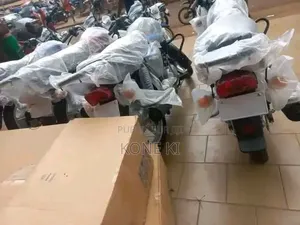 Nouveau TVS Apache RTR 160 4V 2025 Gris
