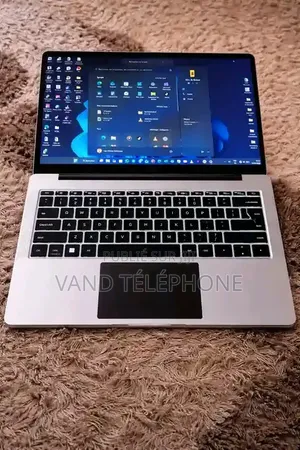 Nouveau Autre Autre 24GB Intel Core i3 SSHD+SSD 128GB