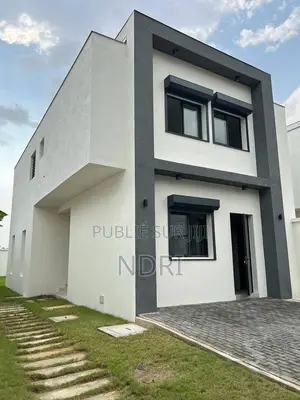 4chbre Villa dans Irs Immo, Cocody à Louer