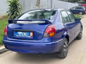 Toyota Corolla 2002 Bleu