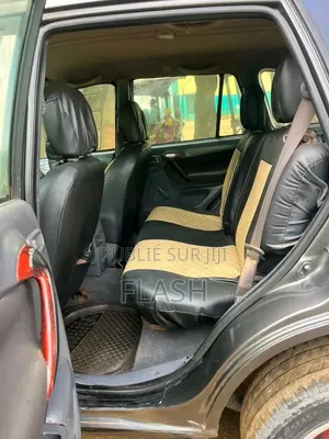Toyota RAV4 2021 Gris