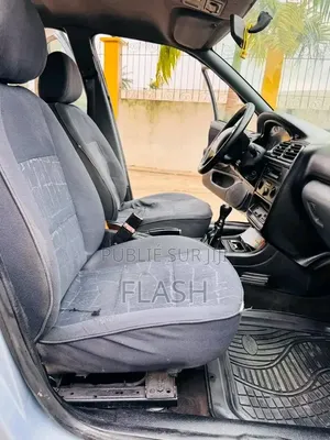 Toyota Avensis 2005 Bleu