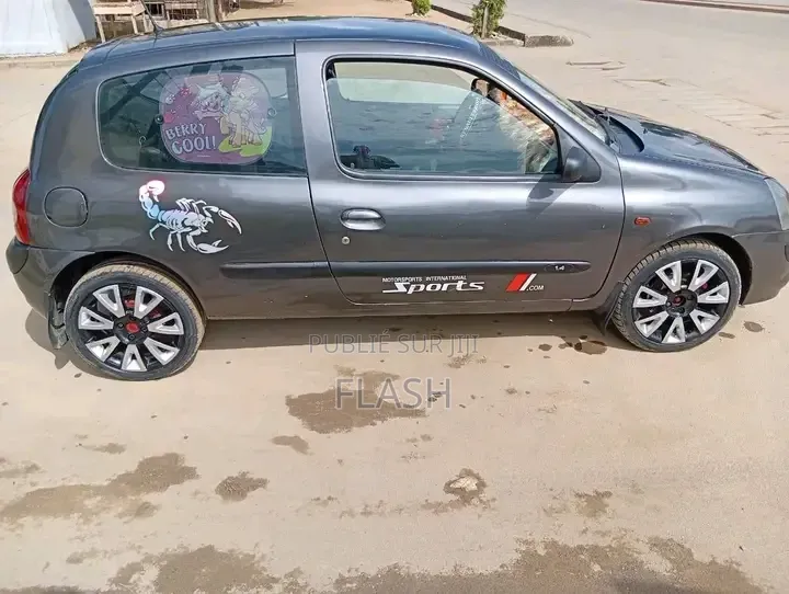 Renault Clio 2008 Gris