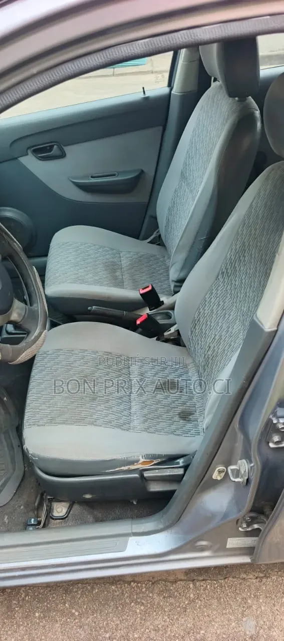 Suzuki Alto 660cc FWD 2015 Gris