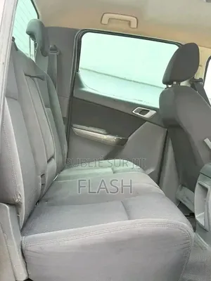 Mazda BT-50 2017 Gris