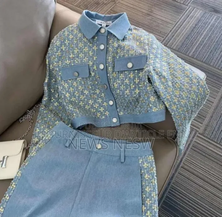 Vêtements Disponible