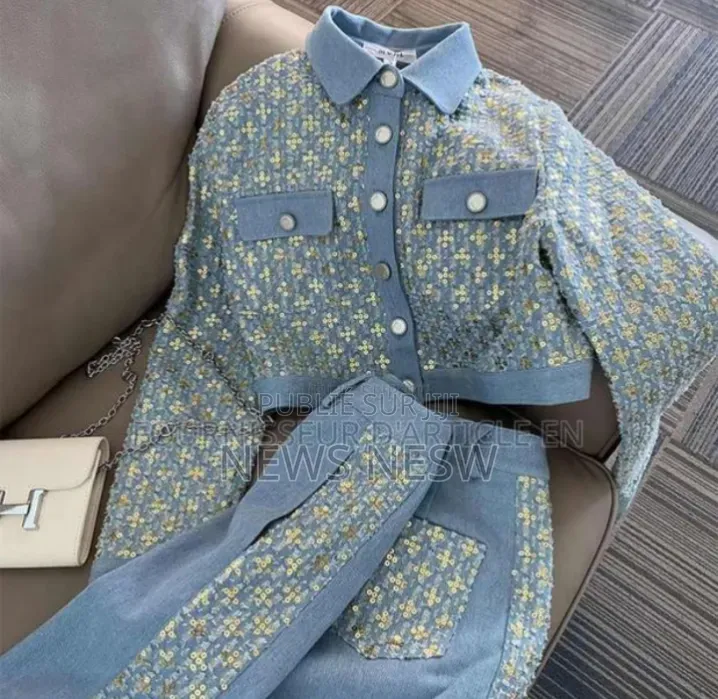 Vêtements Disponible