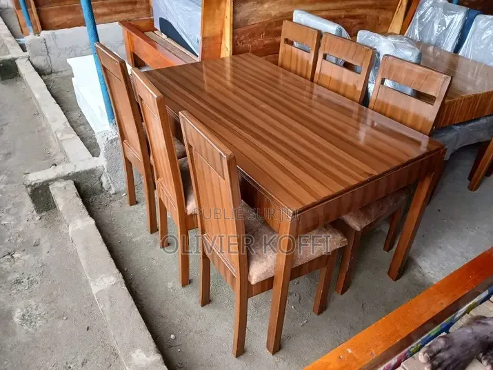 Table À Manger
