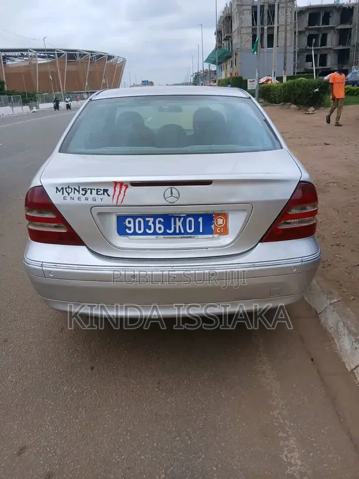 Mercedes-Benz C200 2002 Gris