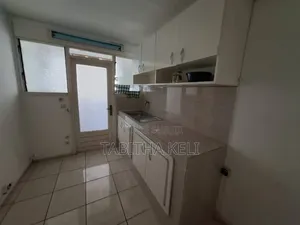 1chbre Appartement dans Cocody à Louer