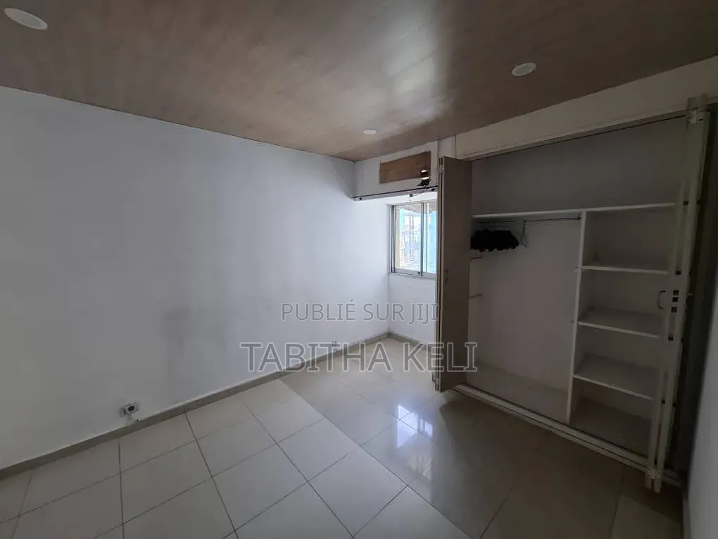 1chbre Appartement dans Cocody à Louer