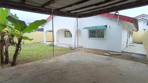 3chbre Villa dans Cocody à Louer