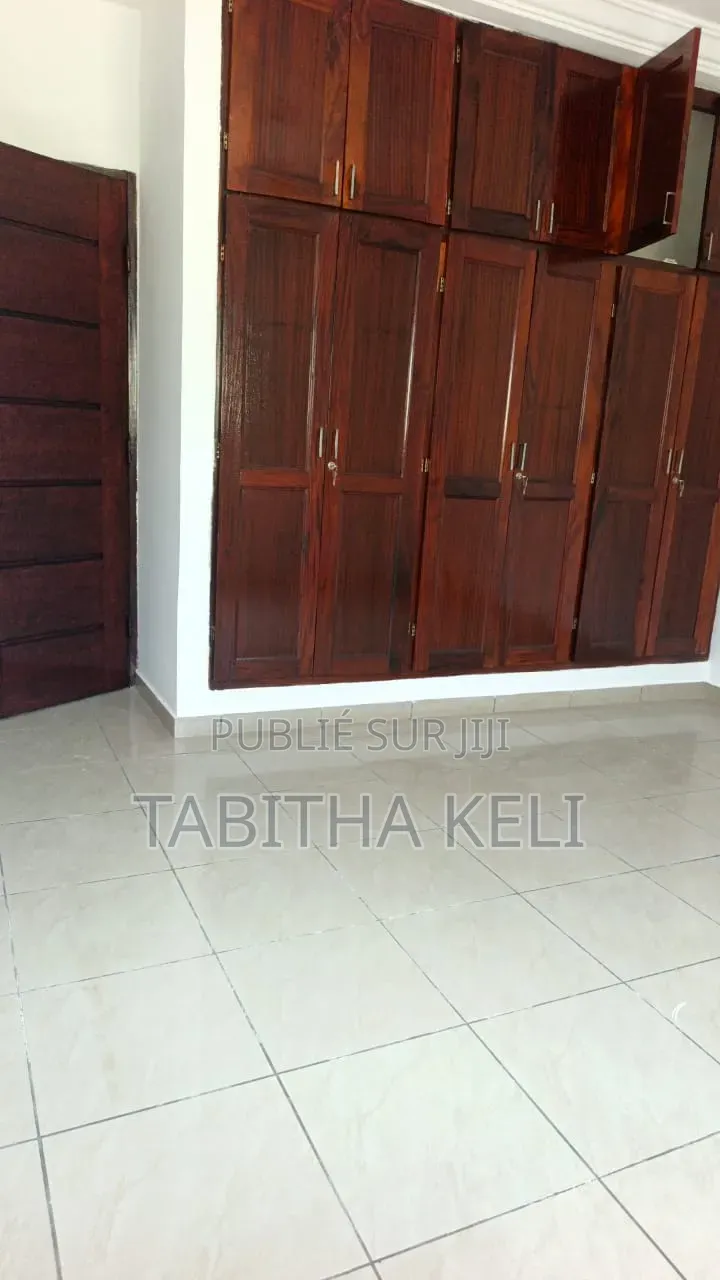 3chbre Duplex dans Cocody à Louer