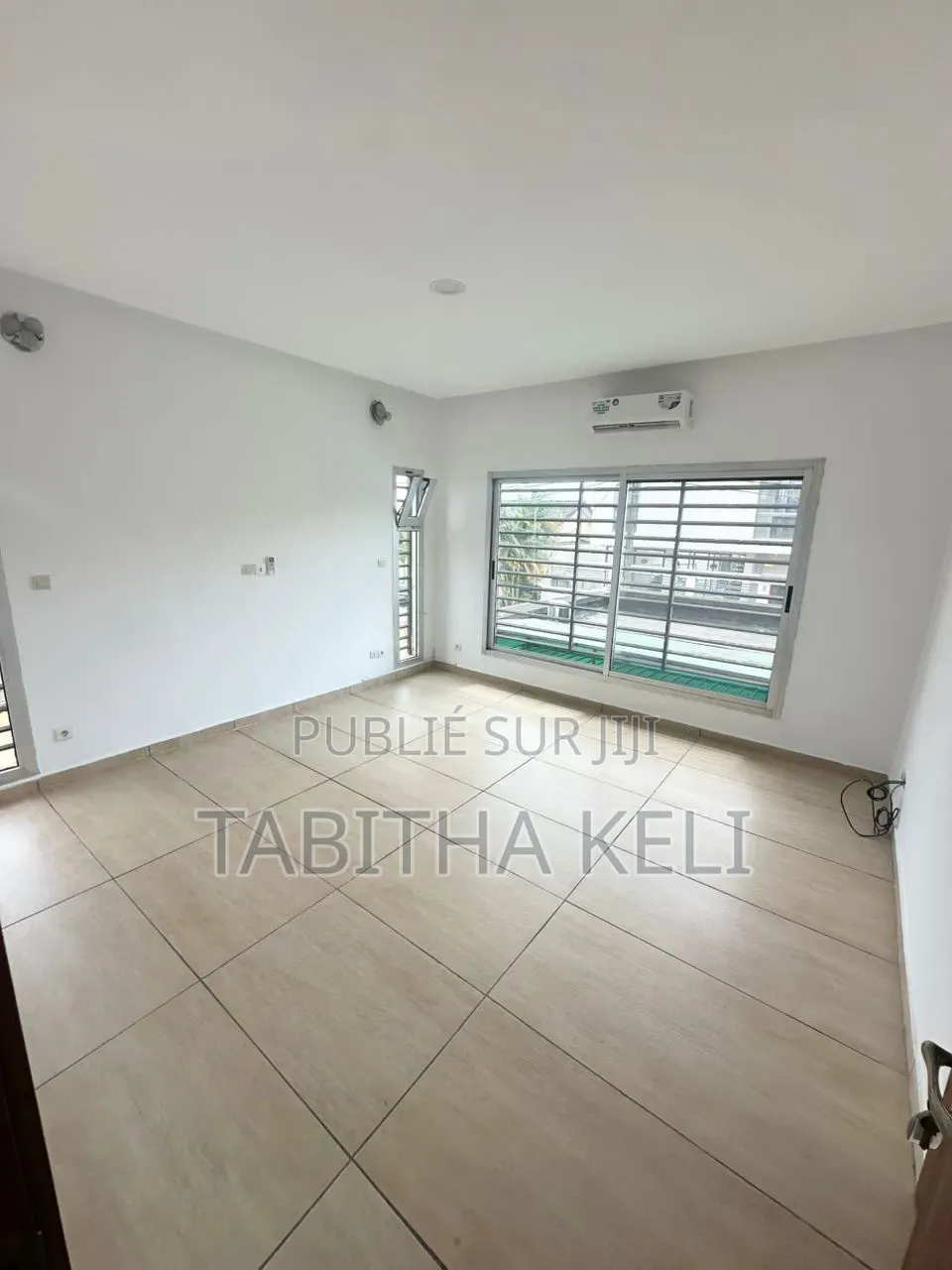 3chbre Duplex dans Cocody à Louer