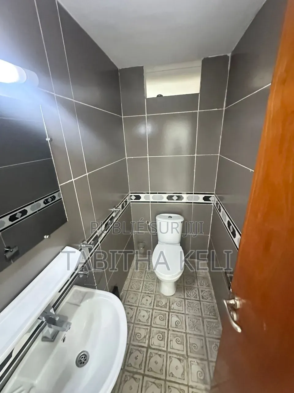 3chbre Duplex dans Cocody à Louer