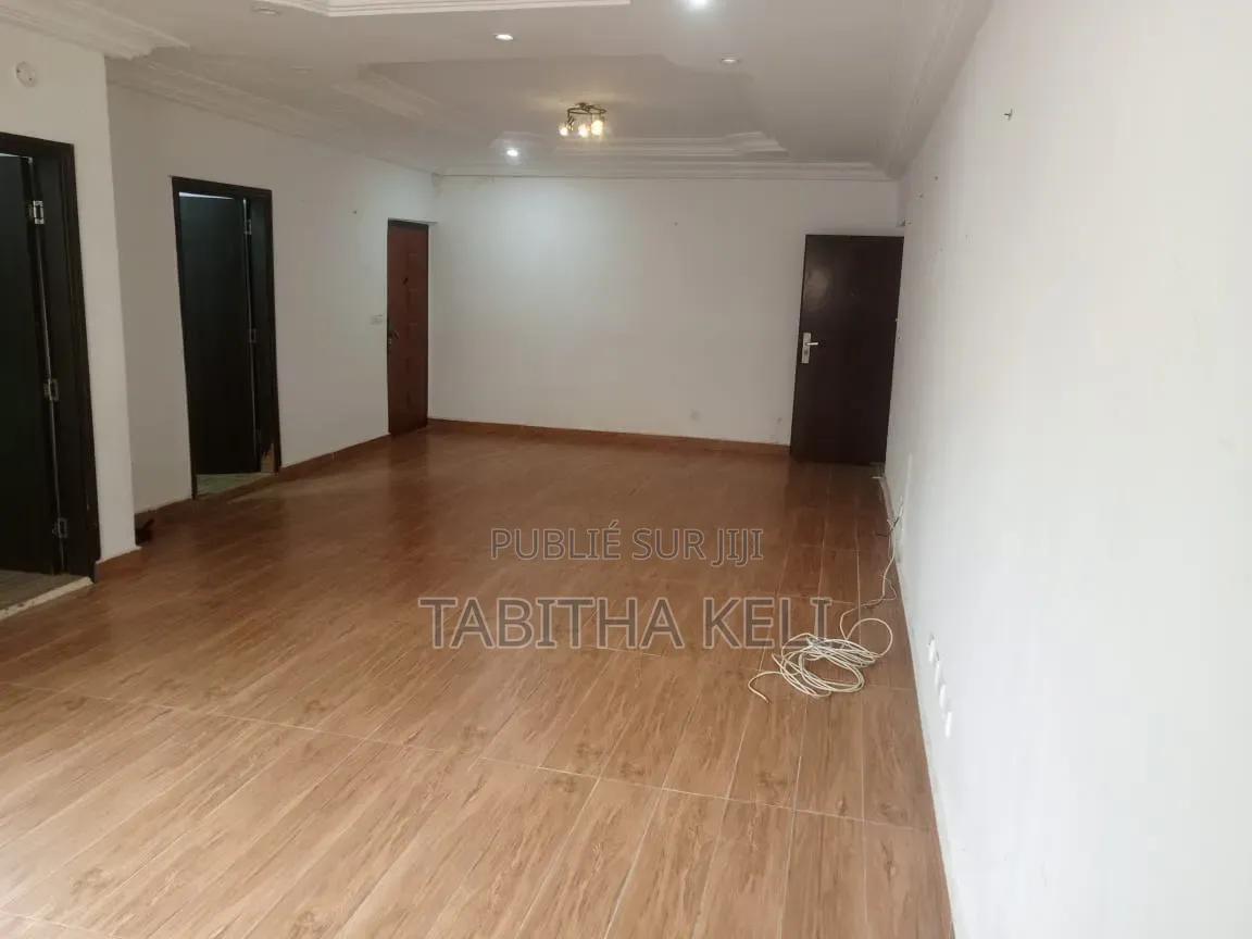 3chbre Appartement dans Cocody à Louer