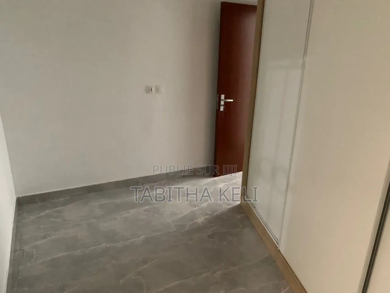 3chbre Appartement dans Cocody à Louer