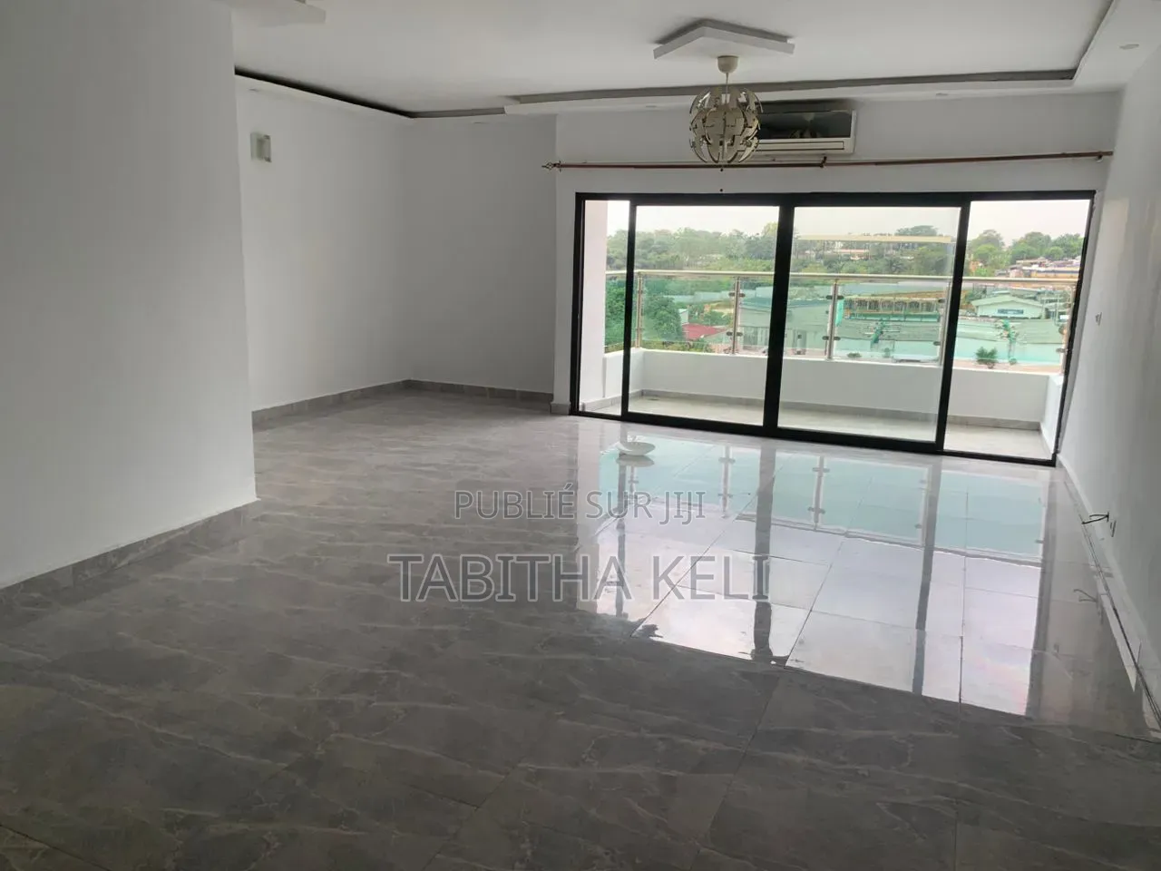 3chbre Appartement dans Cocody à Louer