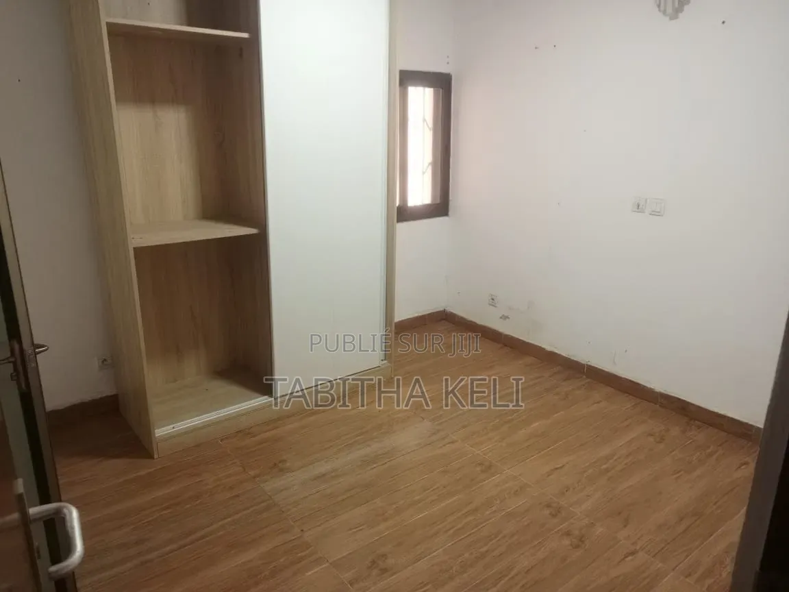 3chbre Appartement dans Cocody à Louer
