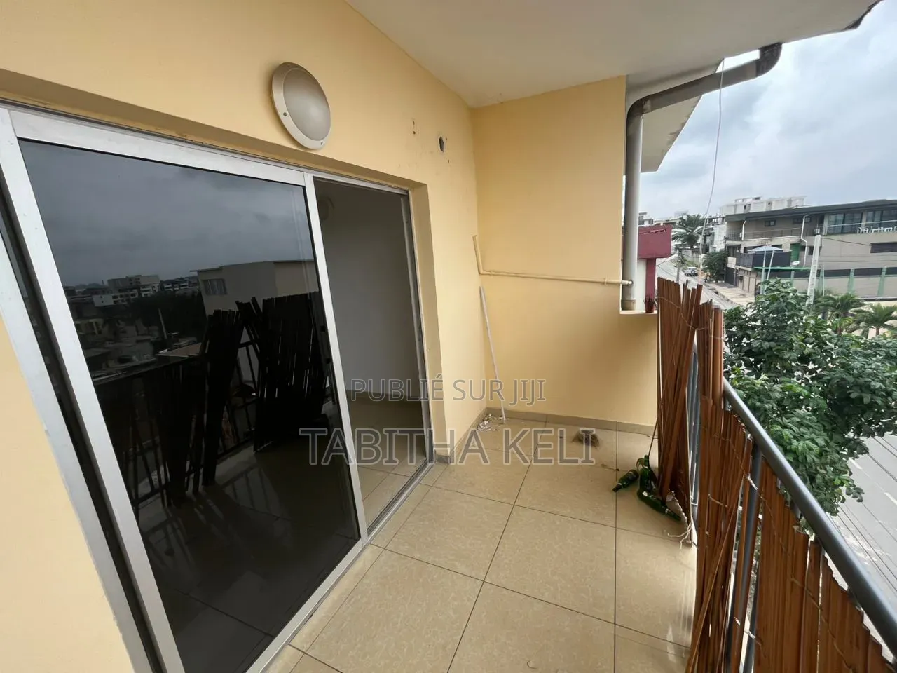 2chbre Appartement dans Cocody à Louer