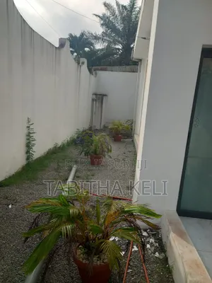 3chbre Duplex dans Cocody à Louer