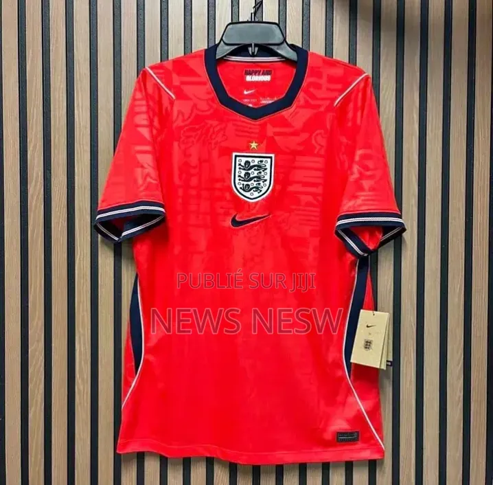 Vêtements Disponible