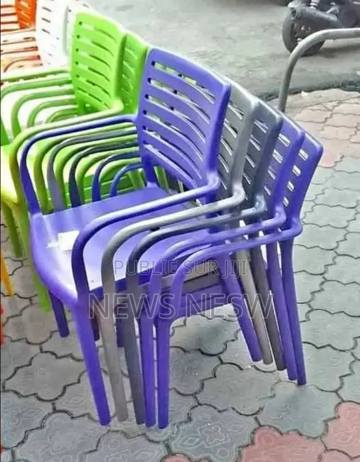 Chaise Disponible