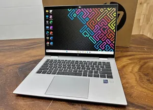 Nouveau Ordinateur de bureau HP 200 G4 8GB Intel Core i7 HDD 128GB
