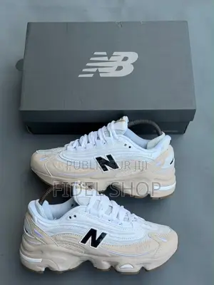 New Balance 1000