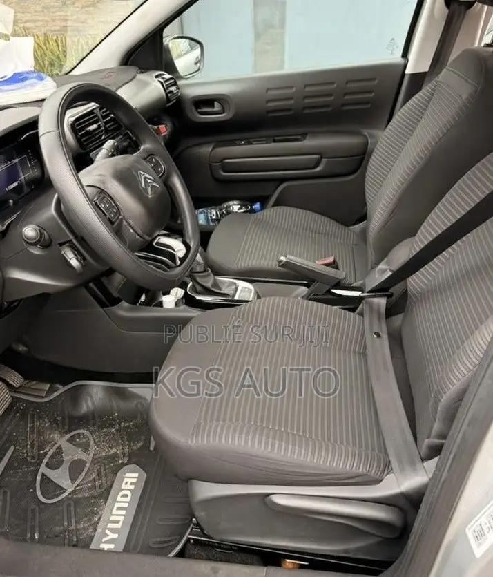 Citroen C4 2021 Gris
