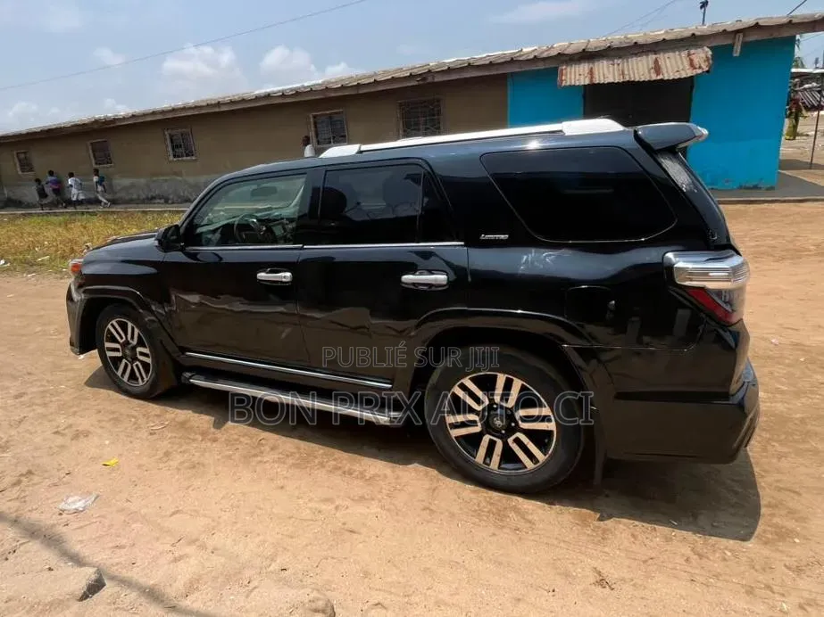 Toyota 4-Runner Limited 4dr 4x4 (4.0L 6cyl 5A) 2017 Noir