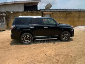 Toyota 4-Runner Limited 4dr 4x4 (4.0L 6cyl 5A) 2017 Noir