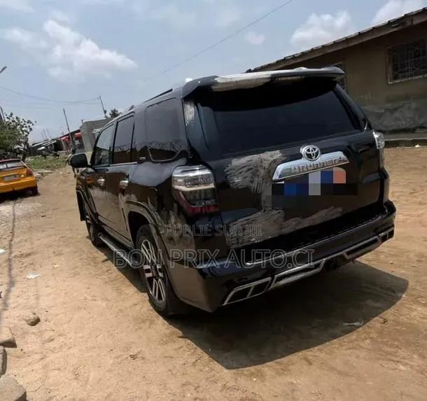 Toyota 4-Runner Limited 4dr 4x4 (4.0L 6cyl 5A) 2017 Noir