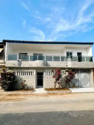 7chbre Duplex dans Cocody à Louer